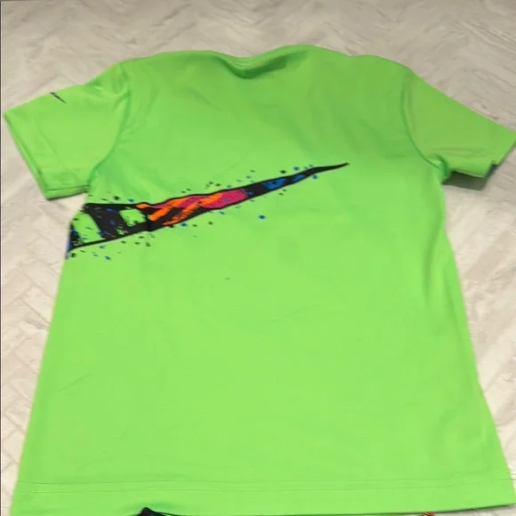 Nike Green Graphic T-Shirt and Colorful Shorts Set, kids 6